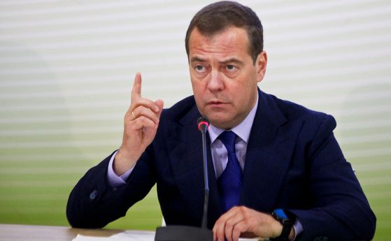 У відповідь Зеленському: Медведєв висунув свою “формулу миру” і розмріявся про “возз’єднання” України та РФ